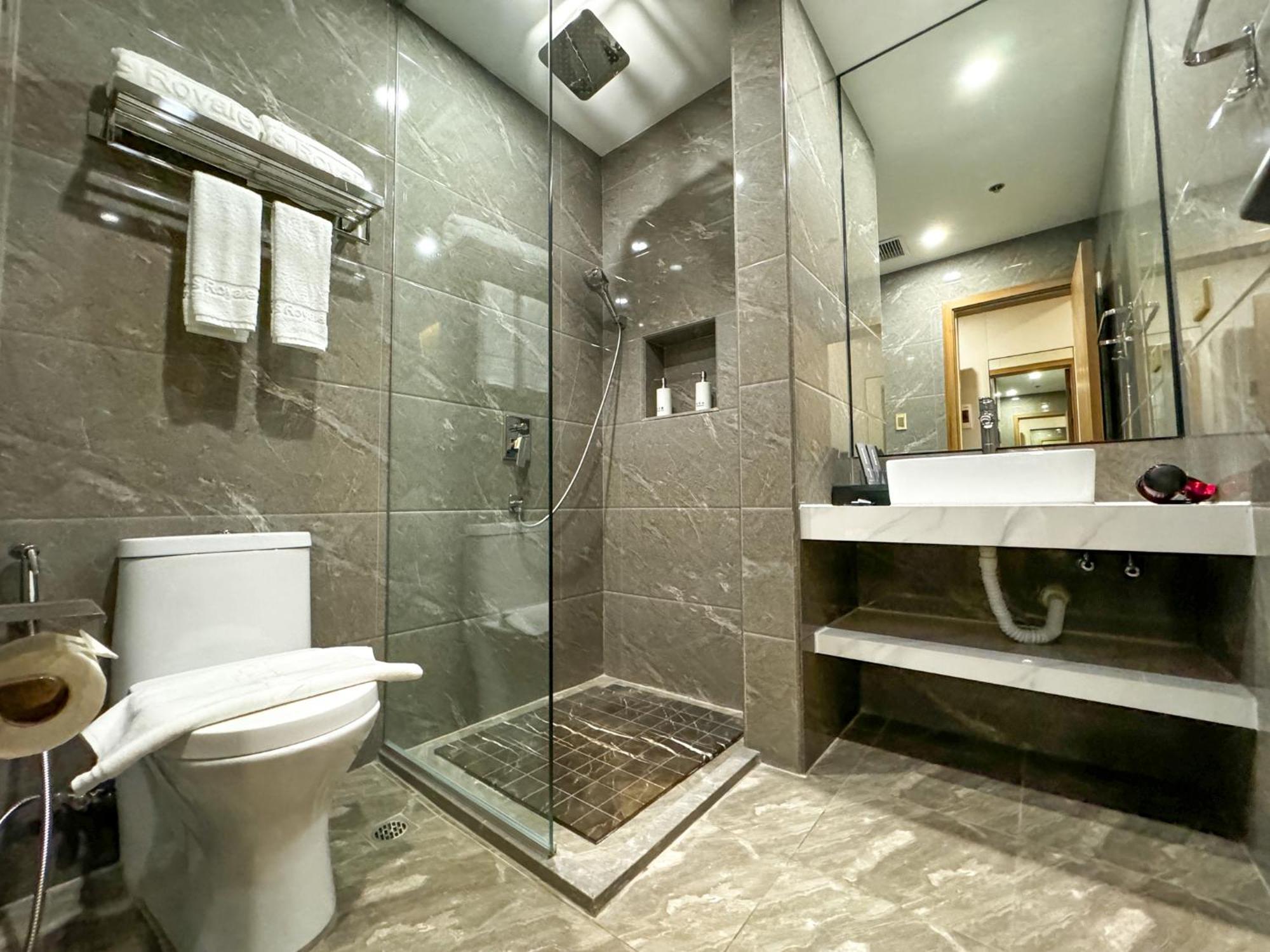 Venus Royale Coron