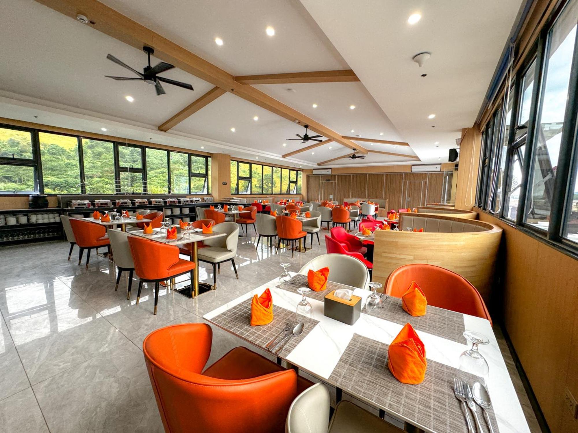 Venus Royale Hotel Coron