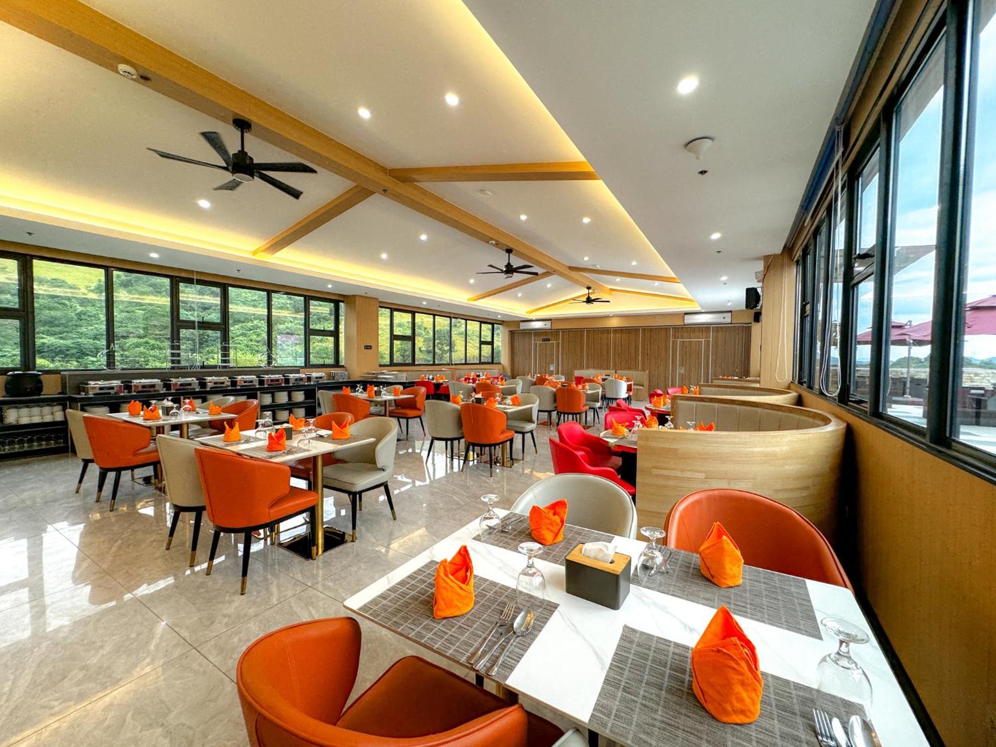 Hotel Venus Royale 5*