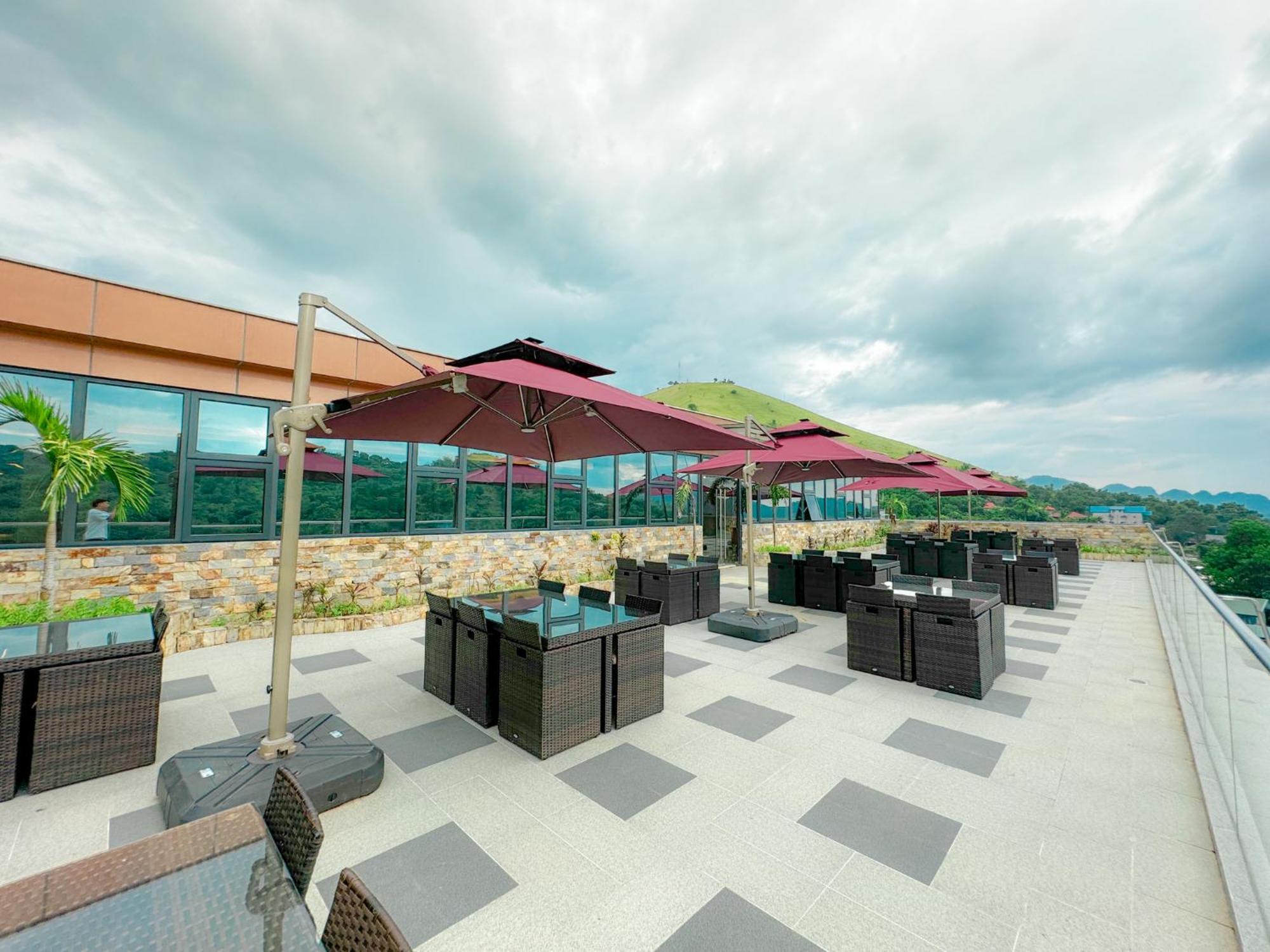 Venus Royale Hotel Coron